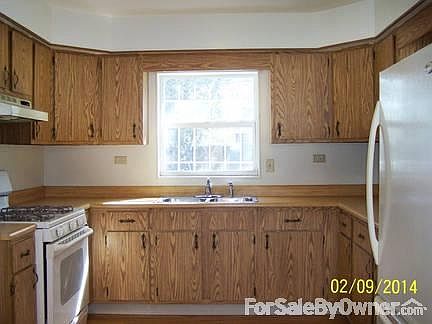 2nd image of 396 W Graves Ave