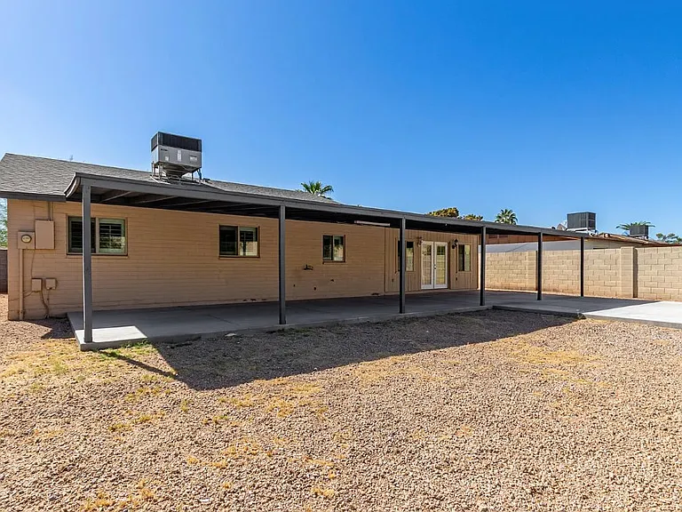 2080 E Greenway Dr #2 — Photo 21