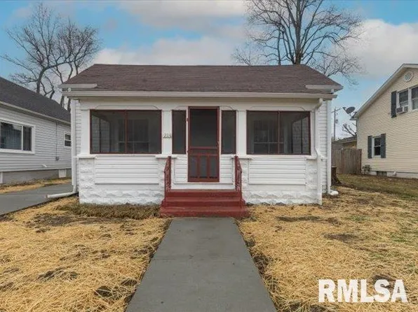 213 N 20th St, Herrin, IL 62948