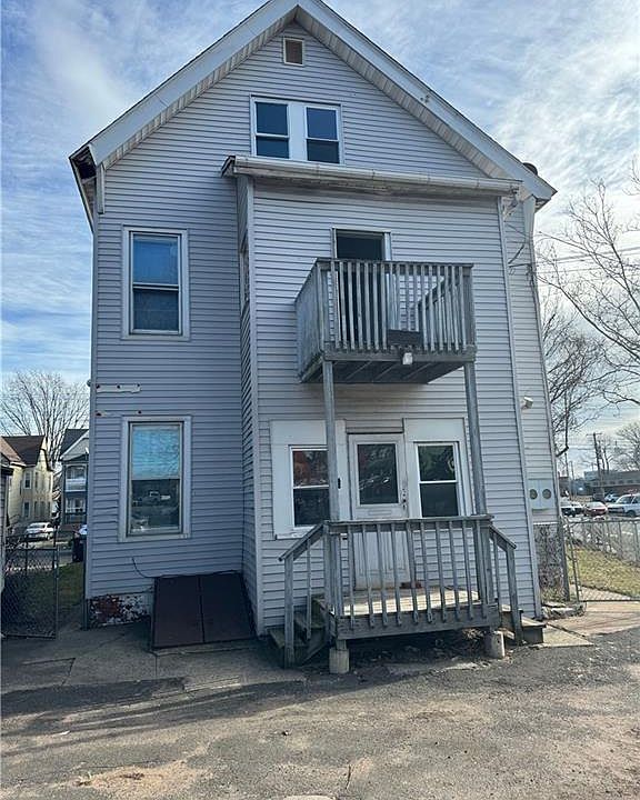 2nd image of 219 Kimberly Ave