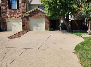 1511 Beach Ln, Arlington, TX 76014