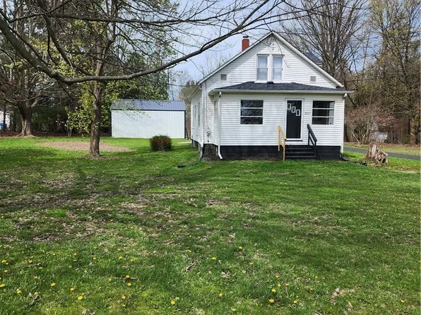 3187 Grenfall Rd, Barberton, OH 44203