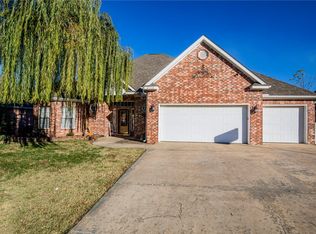 2116 Tall Tree Ln, Springdale, AR 72762