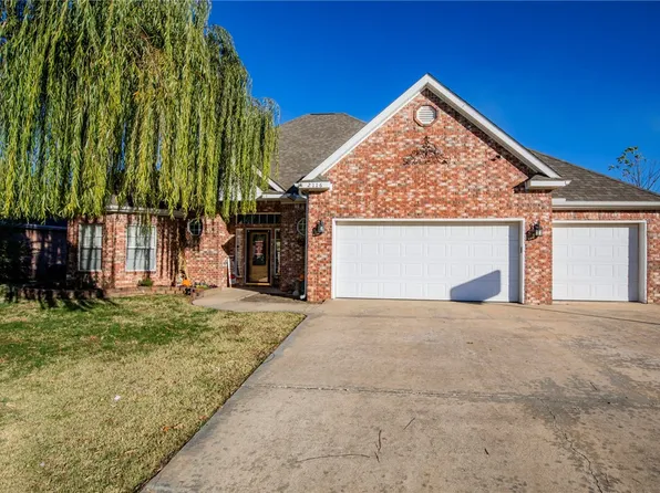 2116 Tall Tree Ln, Springdale, AR 72762