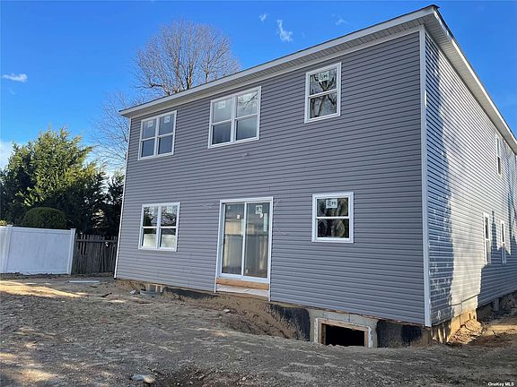 4th image of 115 Connecticut Ave