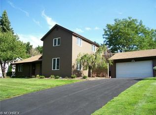 25400 Halburton Rd, Beachwood, OH 44122