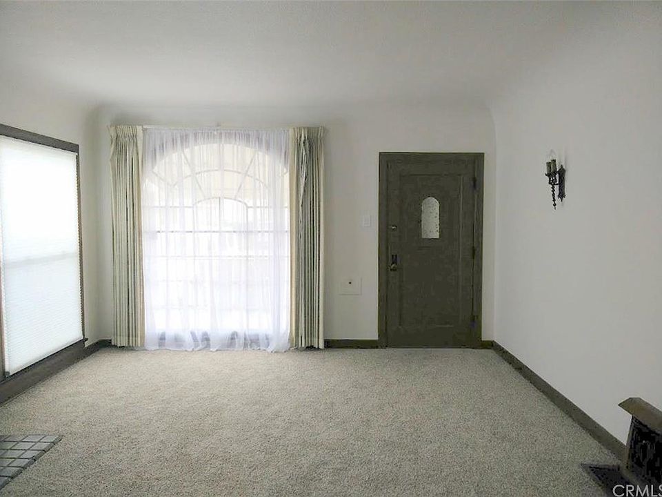 2nd image of 656 Fraser Ave