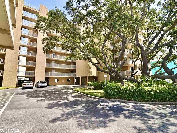 3rd image of 1516 Sandpiper Ln APT 506