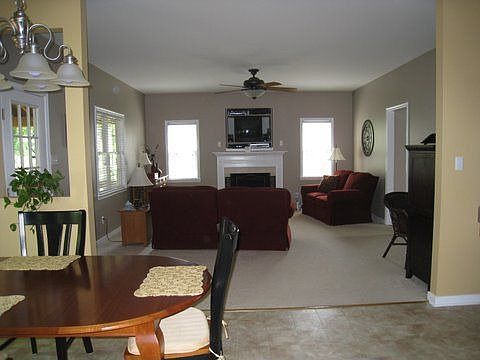 Kitchen flows into large FR