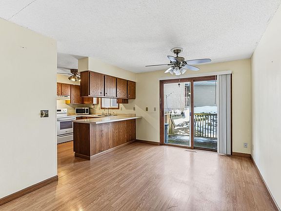 4th image of 406 Whispering Ln