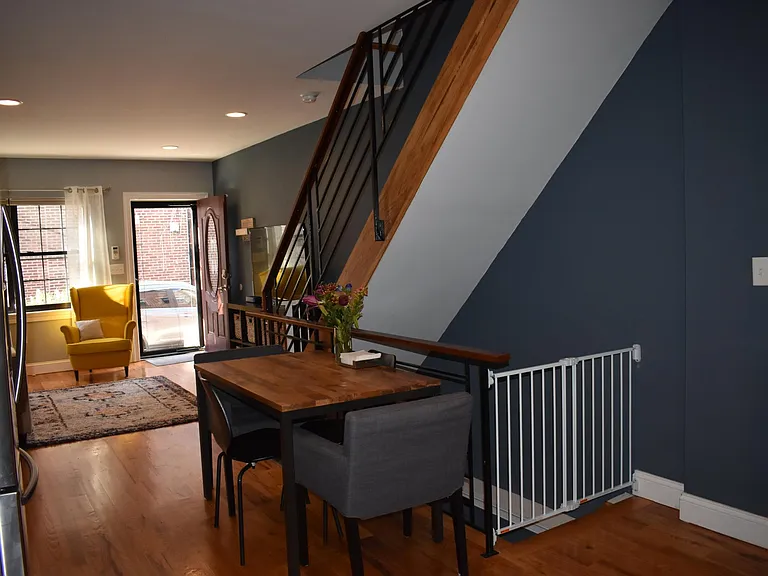 1169 S Clarion St — Photo 2