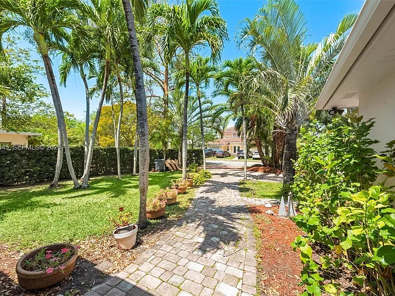 540 S Shore Dr — Photo 14