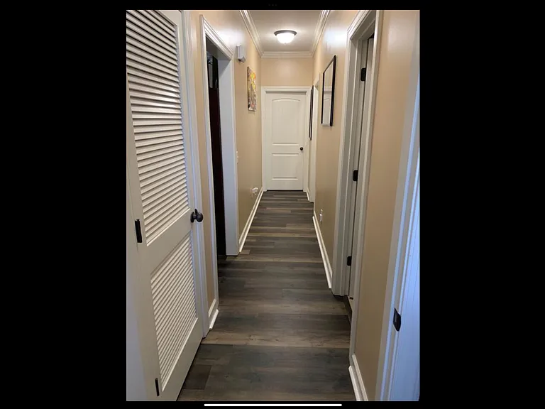 400 Valley Chase Dr — Photo 4