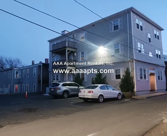 Division St — Photo 10