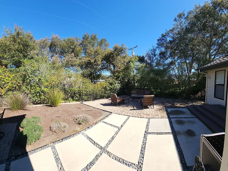 270 E Foothill Blvd — Photo 30