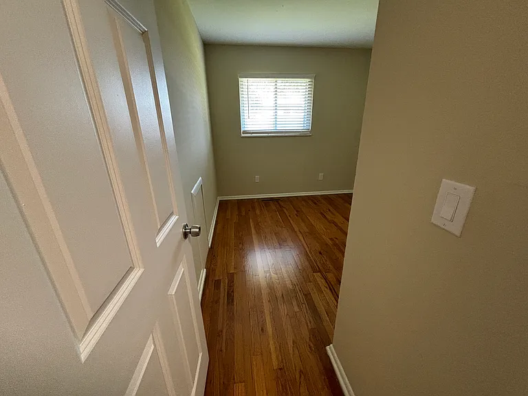 3912 La Rosa Dr — Photo 14