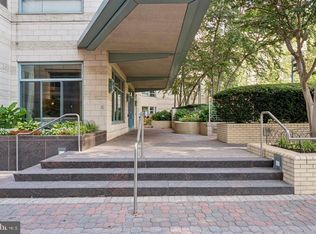 851 N Glebe Rd APT 1812, Arlington, VA 22203