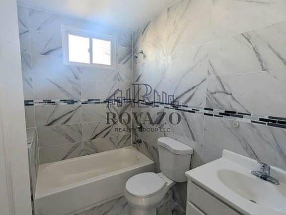 2nd image of 30 Gladstone Ave #2A