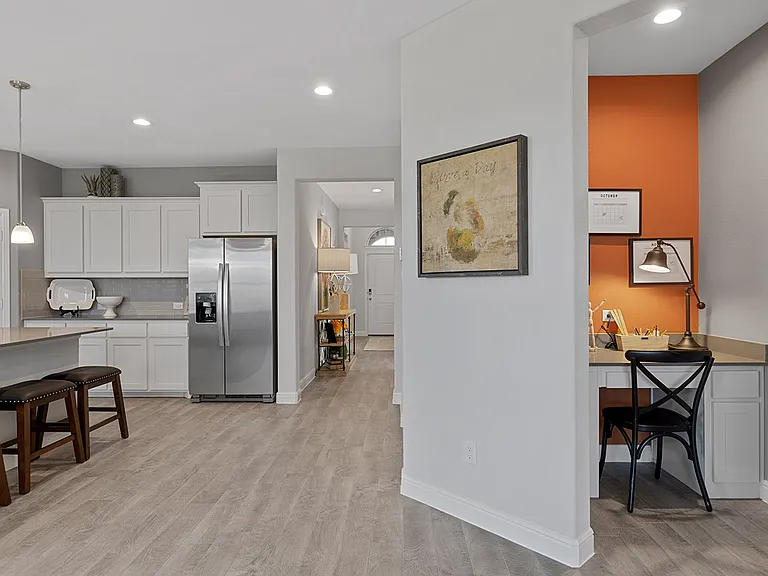 1132 Croxley Way — Photo 4
