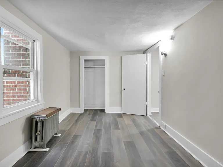 265-267 E Bertsch St #5 — Photo 13