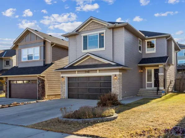 645 N Panatella Blvd NW, Calgary, AB T3K 0N9