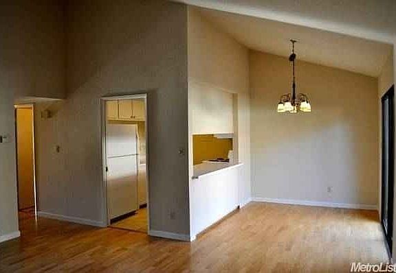 3rd image of 5042 Glide Dr APT 4