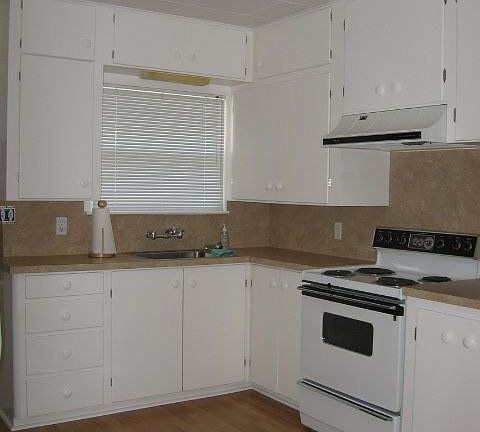 Other side of the Kitchen