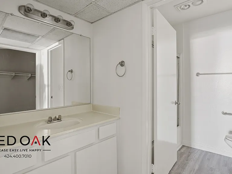 8309 Cedros Ave #105 — Photo 9