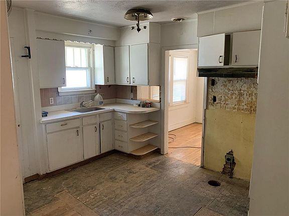 4th image of 514 W 77th St