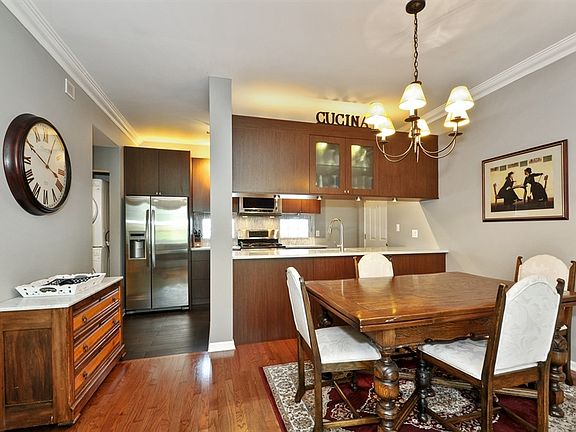 5th image of 301 W Scott St APT 204