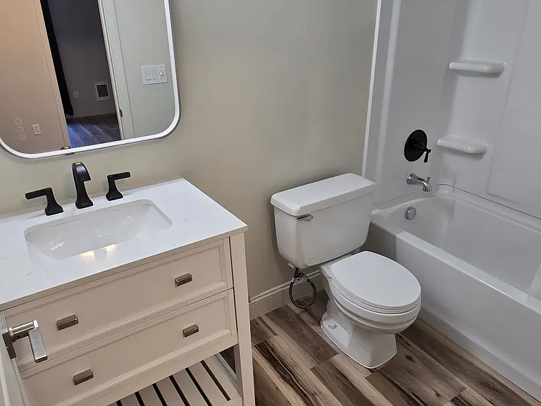 857 NW Tyler Ave #0 — Photo 18