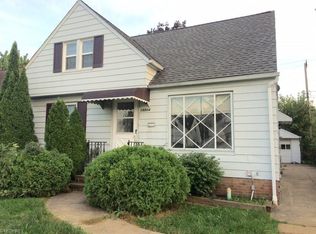 15504 Maplewood Ave, Maple Heights, OH 44137