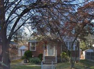 3634 218th St, Bayside, NY 11361