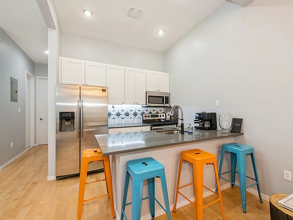 5th image of 1558 Saint Marks Ave #2FAM