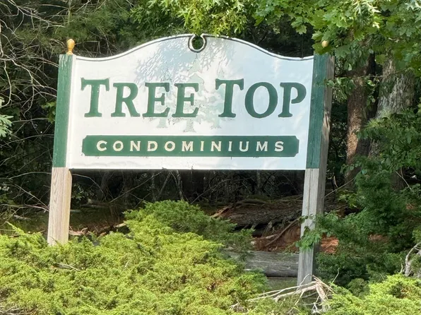 3 Treetop Ln #8, Kingston, MA 02364