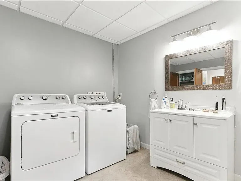 4 Parillo St #4 — Photo 9