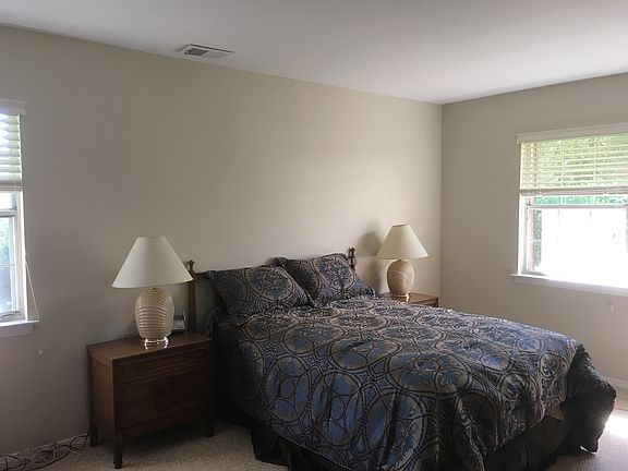 3rd image of 99 Palo Alto Dr