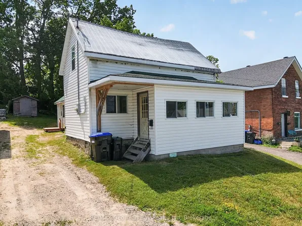 379 Gloucester St, Midland, ON L4R 1J2