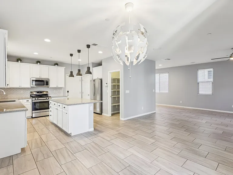 457 Cornelius Kelly Ave — Photo 6