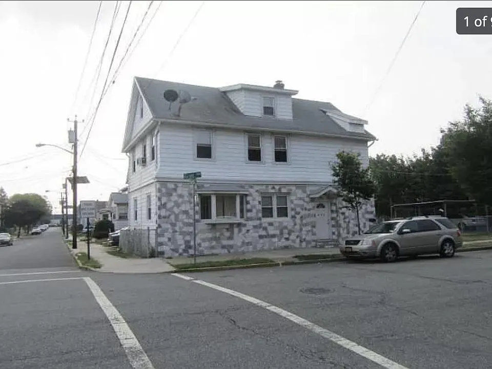 800 Bacheller Ave #1