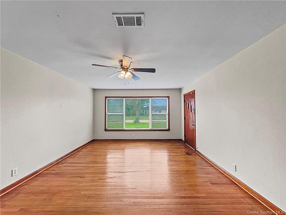 3rd image of 701 McKinley St
