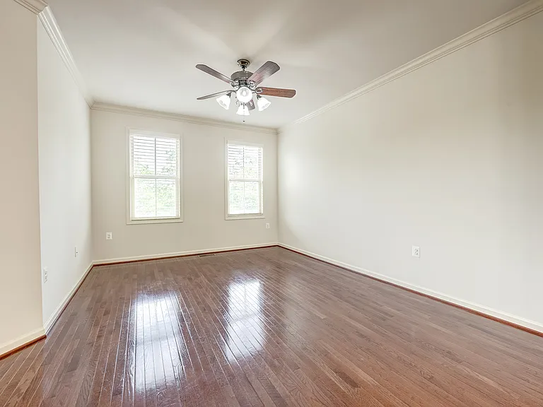 42230 Castle Ridge Sq — Photo 6