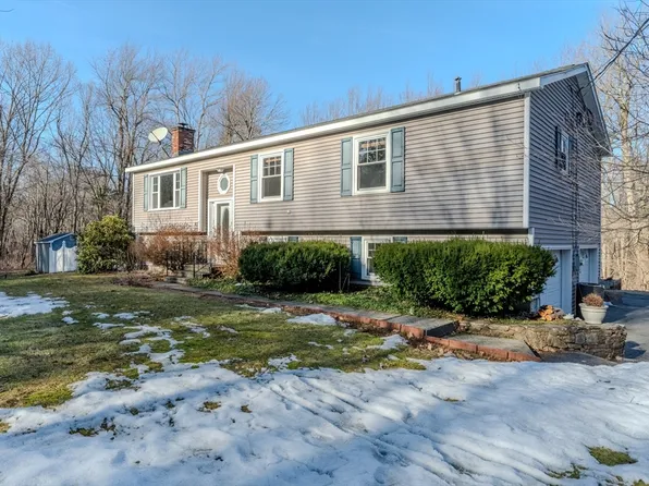 88 Redemption Rock Trl N, Princeton, MA 01541