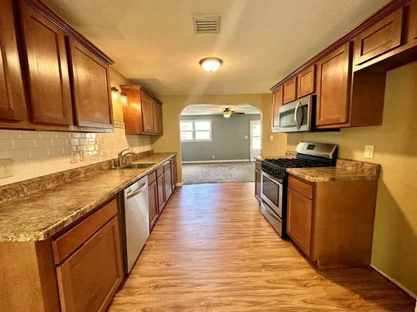 213 W State St, Erie, KS 66733