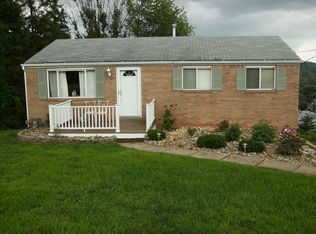 2955 Coulterville Rd, White Oak, PA 15131