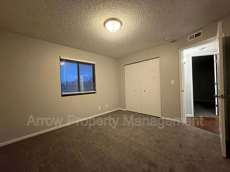 3405 Holdrege St #308 — Photo 7