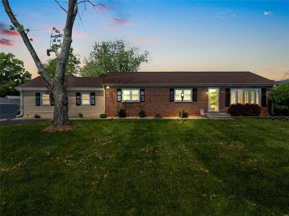 725 Lincoln Dr, Imperial, MO 63052