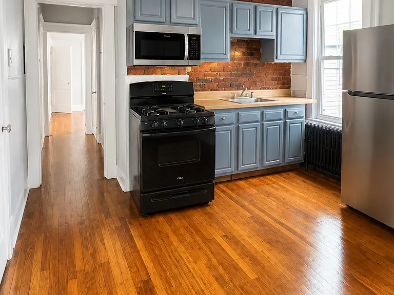 248 Morris St #1 — Photo 6