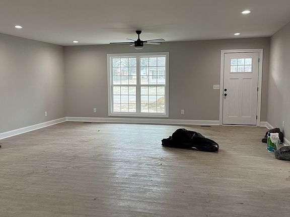5th image of 306 Shadow Dr