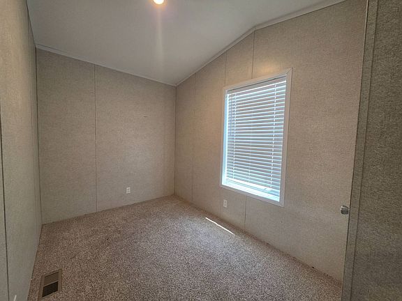 5th image of 2238 E Maywood St